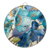 Blumen in den verschiedenen Schatten von Lila und Dartscheibe (vorne)