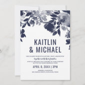 Blumen in einer Hochzeitseinladung (Navy Blue) Einladung (Vorderseite)