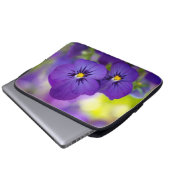 Blumen | LILA STIEFMÜTTERCHEN Laptopschutzhülle (Vorne Knopf)
