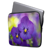 Blumen | LILA STIEFMÜTTERCHEN Laptopschutzhülle (Vorderseite Links)