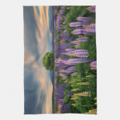 Blumen | Lupinefeld in Neuseeland Geschirrtuch (Vertikal)