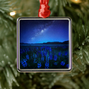 Blumen   Lupinen Blühen am Nachtsee Tekapo Ornament Aus Metall
