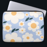 Blumen Market Kopenhagen Blume White Blue Floral Laptopschutzhülle<br><div class="desc">Blume Markt Kopenhagen: abstrakte Blumenkunst - Retro-Blume drucken - dänische Pastellfarben mit babylblauem Hintergrund und weißer Molkerei.</div>