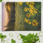 Blumen | Mountain Meadow Crested Butte Colorado Geschirrtuch (Gefaltet)