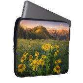 Blumen | Mountain Meadow Crested Butte Colorado Laptopschutzhülle (Vorne Rechts)