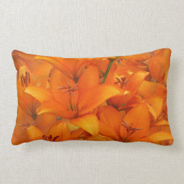 Blumen-orange Lilien-Garten-Foto-Regentropfen Lendenkissen