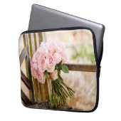 Blumen | Pink Rose Bouquet Laptopschutzhülle (Vorderseite Links)