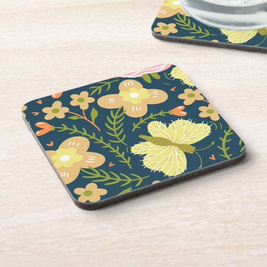 Blumen, Schmetterlinge und Glamour Nahtlos elegant Getränkeuntersetzer (Linke Seite)