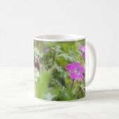 Blumen und Laub - robuste Pelargonie Kaffeetasse (VorderseiteRechts)
