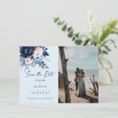 Blumen von Blau Zwei Foto Save The Date (Stehend Vorderseite)