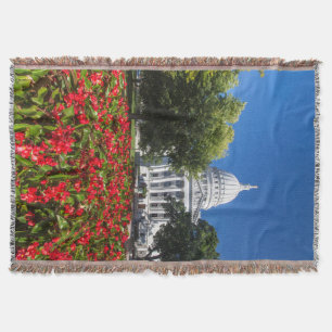 Blumen vor dem State Capitol Building Decke