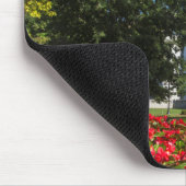 Blumen vor dem State Capitol Gebäude Mousepad (Ecke)