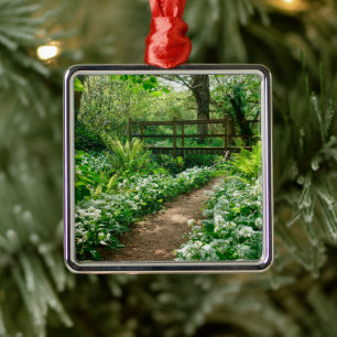 Blumen Weiße Wildblumen im Wald Ornament Aus Metall