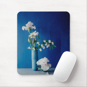 Blumen   White Iris in Vase Mousepad