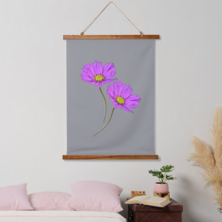 Blumen Zwei Lila Cosmos Wandteppich Mit Holzrahmen