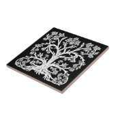 Blumenbaum in Weiß auf Schwarz Fliese (Seite)