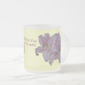 Blumenbild der hübschen rosa Lilienblüte Mattglastasse (VorderseiteRechts)