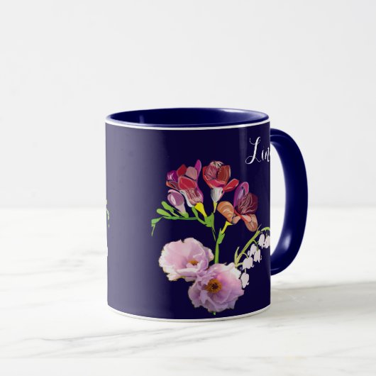 Blumenblauer Tasse mit Name (VorderseiteRechts)