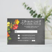 Blumenchalkboard Hochzeit RSVP Karte (Stehend Vorderseite)