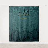 Blumendunkel, Aquamarin Schwarz-Gold-Monogram-Foto Wandteppich (Vorderseite)