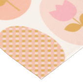 Blumeneier Muster in Boho Pink Gelb Gold Tischdecke (Schrägansicht)