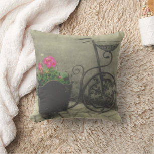 Blumenfahrrad Schwarzweiß im Vintage-Look Kissen