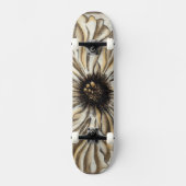 Blumenfresco auf Tan Hintergrund Skateboard (Vorderseite)