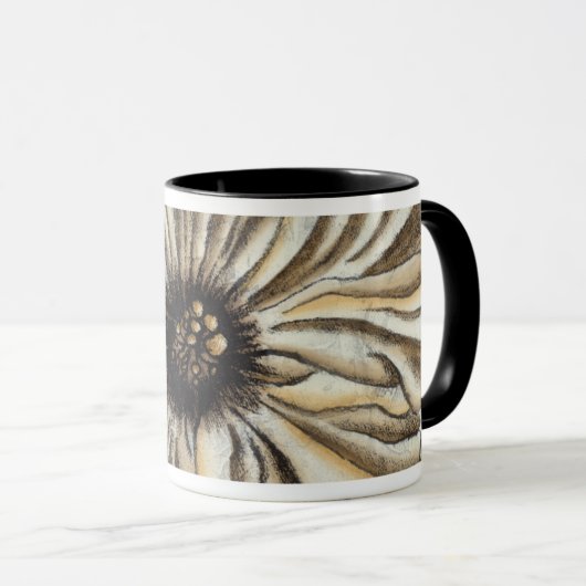 Blumenfresco auf Tan Hintergrund Tasse (VorderseiteRechts)