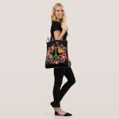 Blumenfriedenszeichen auf schwarz tasche (Am Model)