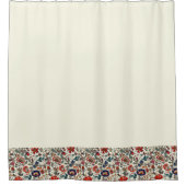 Blumengarten an der Grenze zu Estland Duschvorhang (Vorderseite)