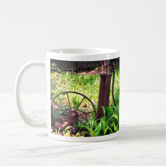 Blumengarten der gedrehten Dinge Kaffeetasse (Links)