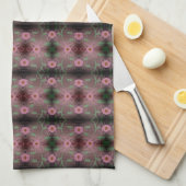 Blumengeflecht mit Pinks Handtuch (Viertel Falte)