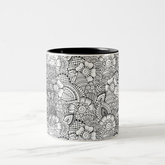 Blumengekritzel-Muster Zweifarbige Tasse (Mittel)