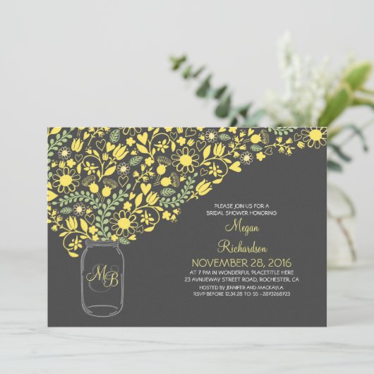 Blumengelb, graues Maurerkirsche niedliches Brautp Einladung (Stehend Vorderseite)