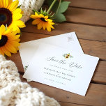 Blumengelbe Wasserfarbe Save the Date Sonnenblume Ankündigungspostkarte<br><div class="desc">Feiern Sie Ihre besondere Hochzeit im Landhausstil mit unserer eleganten Sonnenblume und rettete unsere Dattelpostkarte. Unser Design besticht durch handbemalte, goldgelbe Sonnenblumen, weiße cremefarbene Blumen und natürliche Vegetation, die in diesem eleganten Landhausstil gestaltet wurden. Save the Date Details sind schön gestaltet, um diese einfache und elegante Landkarte Save the Date...</div>