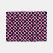 "Blumengeschmack: Rosa Hibiskus blüht auf Schwarz" Fleecedecke (Vorderseite (Horizontal))