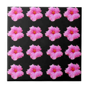 "Blumengeschmack: Rosa Hibiskus blüht auf Schwarz" Fliese