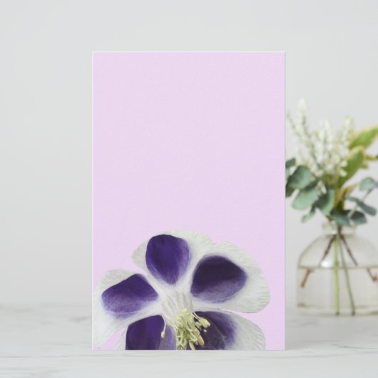 Blumengestation, lila und weißes Blossom Briefpapier (Stehend Vorderseite)