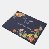 BlumengrenzTaglilie-Willkommen Fußmatte (Schrägansicht)