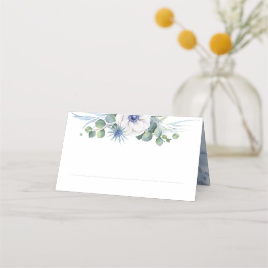 Blumengrün Elegant Dusty Blue Wedding Platzkarte (Vorderseite)