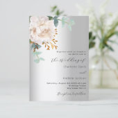 Blumengrün in weißem Silber Moderne Hochzeit Einladung (Stehend Vorderseite)