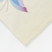 Blumenherz mit Schmetterlingen Fleecedecke (Ecke)