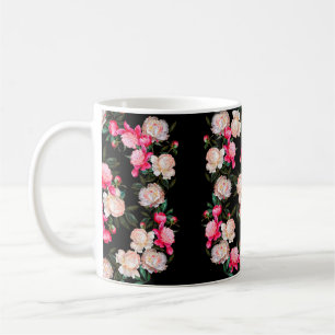 Blumenhintergrund. Rosa und weiß auf einem Dar Kaffeetasse