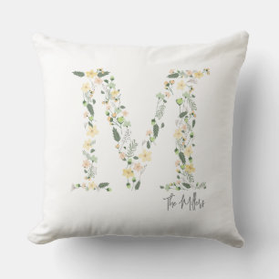 Blumeninitial "M"Sanfte Farben Wiese NAME Süß Kissen