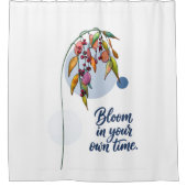 Blumeninspiration mit Beeren Duschvorhang (Vorderseite)