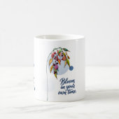 Blumeninspiration mit Beeren Kaffeetasse (Mittel)