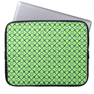 Blumenkimono, Limon und piniengrün Laptopschutzhülle