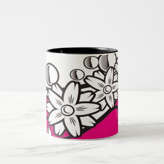 Blumenkunst auf rosa niedriger Tasse (Mittel)