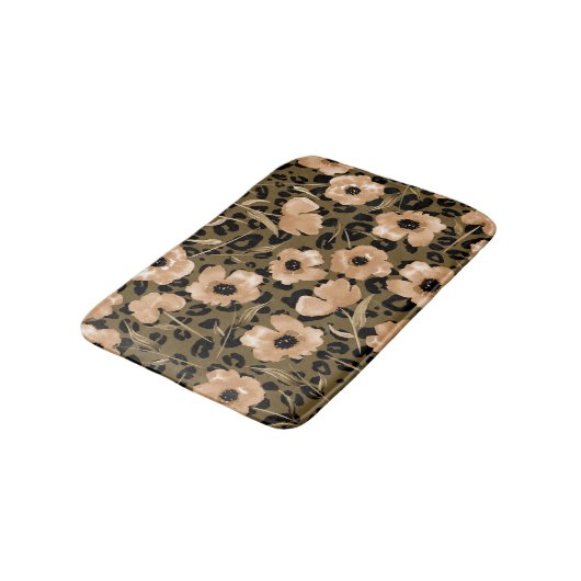 Blumenleopard in Aquarellfarben: Endloses Muster Badematte (Schrägansicht)