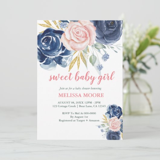 Blumenmädchen, bläulich-pinkfarbene Babydusche Einladung (Stehend Vorderseite)